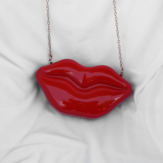 Kissy Clutch (Red)